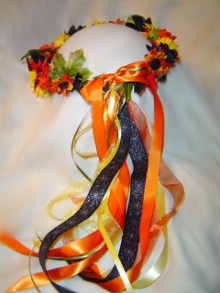 Tabitha wreath fun for Autumn parties and events.