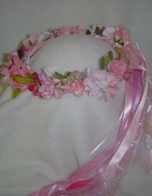 Lindy wreath, soft pink roses and blossoms.