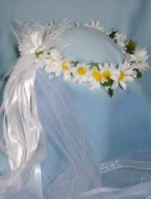 Wedding Daisies wreath with veil.