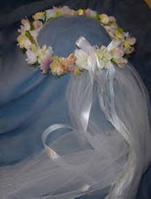 Sunlit beach 

wedding crown.