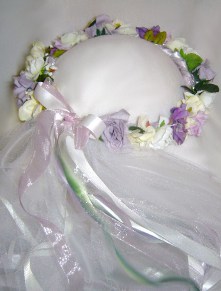 Soft lavender Sweet Pea wreath.